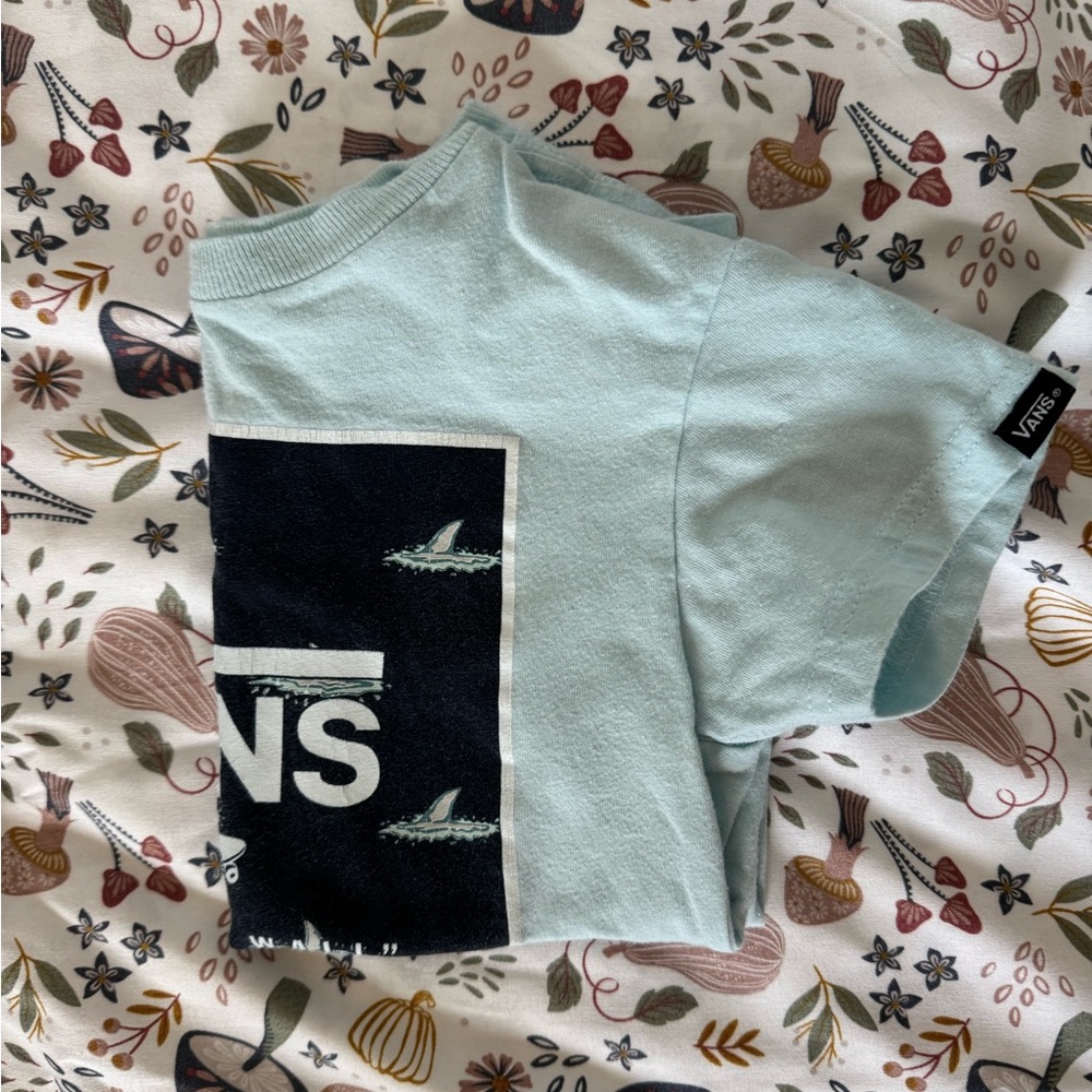 Shorts & Tops bundle - Picture 2 of 8